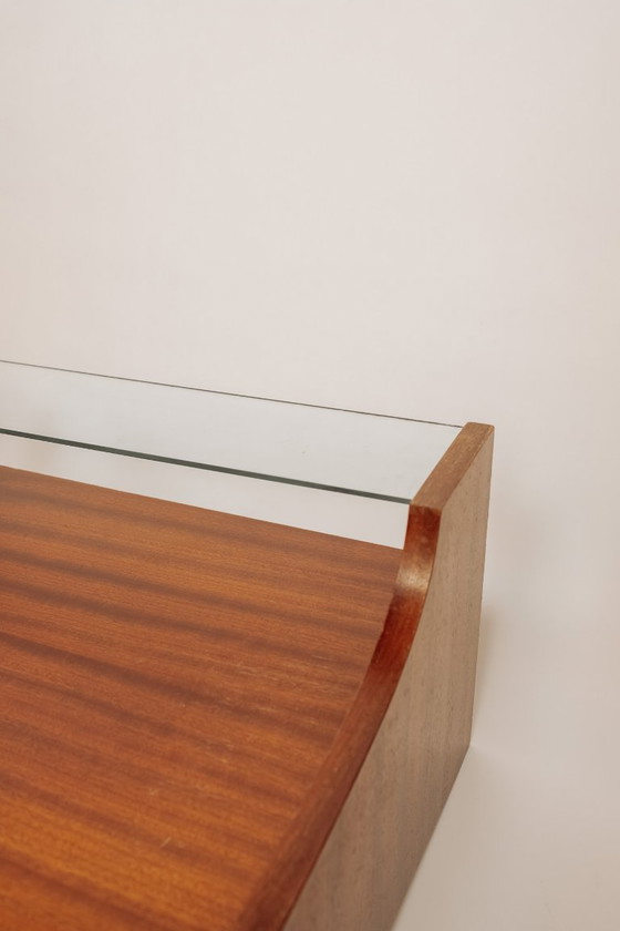 Image 1 of Tables de chevet flottantes vintage, lot de 2