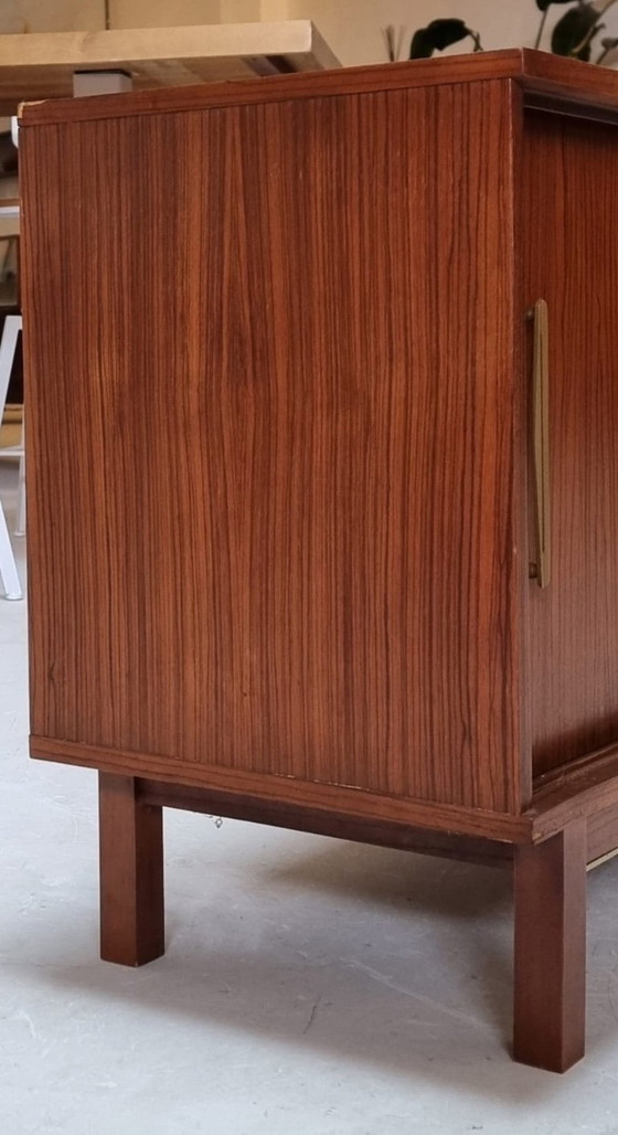 Image 1 of buffet du milieu du siècle