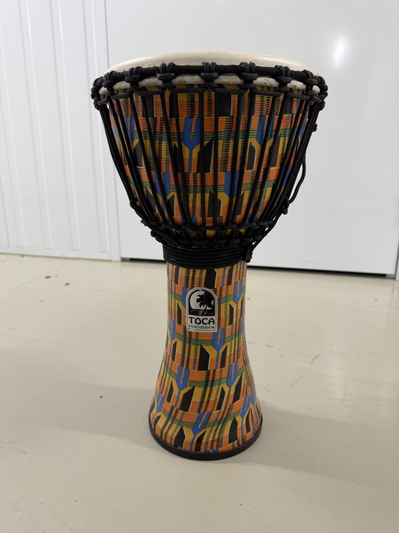 Image 1 of Djembe estilo libre de percusión toca