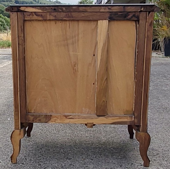 Antieke Franse art-deco console met marqueterie, houten kast met glazen blad, jaren 30 – Ladekasten, Glass (photo 21 of 21)