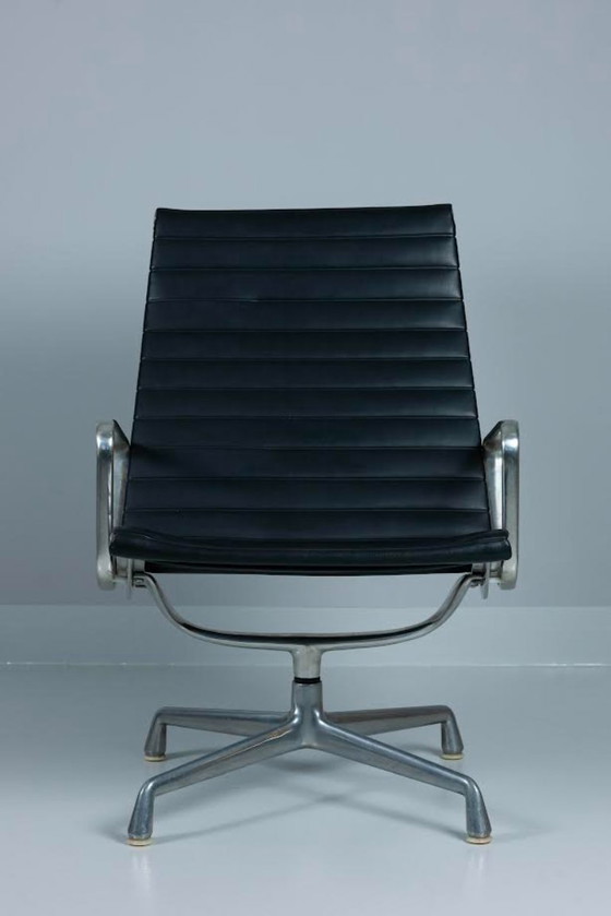 Image 1 of Eames fauteuil