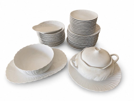 Service de table ALT Tirschenreuth 40 pièces, porcelaine fabriquée en Allemagne.