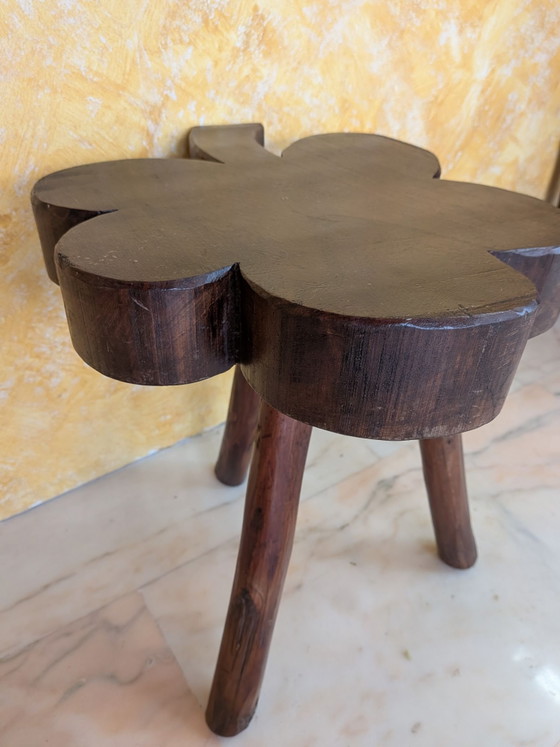 2 Antike Kleeblatt Hocker – Holz (photo 8 of 12)