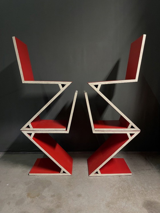 Set di 4 sedie zig zag fatte da falegname anni '80, Sedie da camera, Legno, Rosso, Modern (foto 2 di 6)