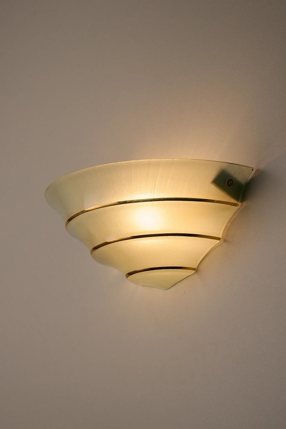 Mid-Century Blaue Glasmuschel Wandleuchte, Wandleuchten, Gold, Mid Century Modern (Foto 3 von 9)