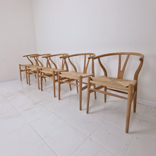 Hans J. Wegner CH24 Wishbone Chairs van Carl Hansen & Søn, Denemarken, set van 5