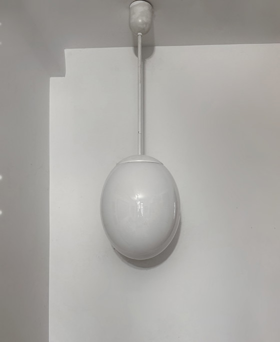 Image 1 of Vintage Limburg witte opaline eivormige kroonluchter