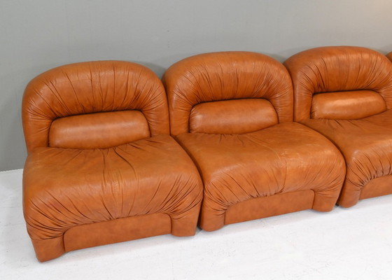 Canapé d'angle Rossi di Albizzate en cuir cognac, Italie – années 1970 – Canapés modulables, Leather, Vintage (photo 7 of 18)