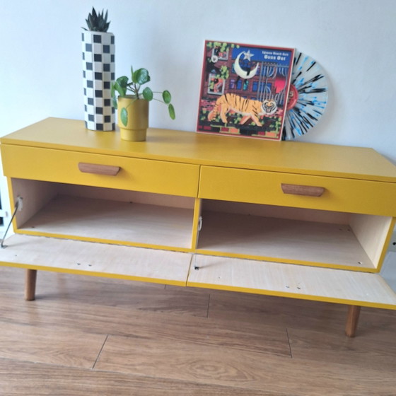 Image 1 of vintage dressoir