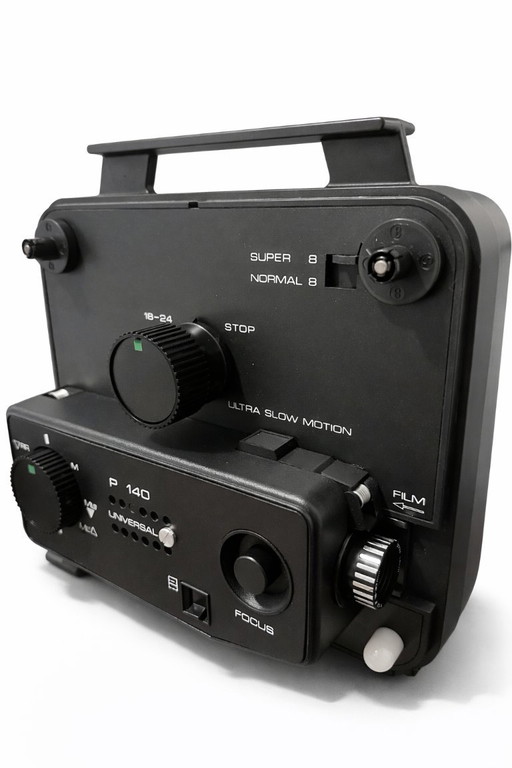 Universal Comet Super 8 Cine Max P140 Projector