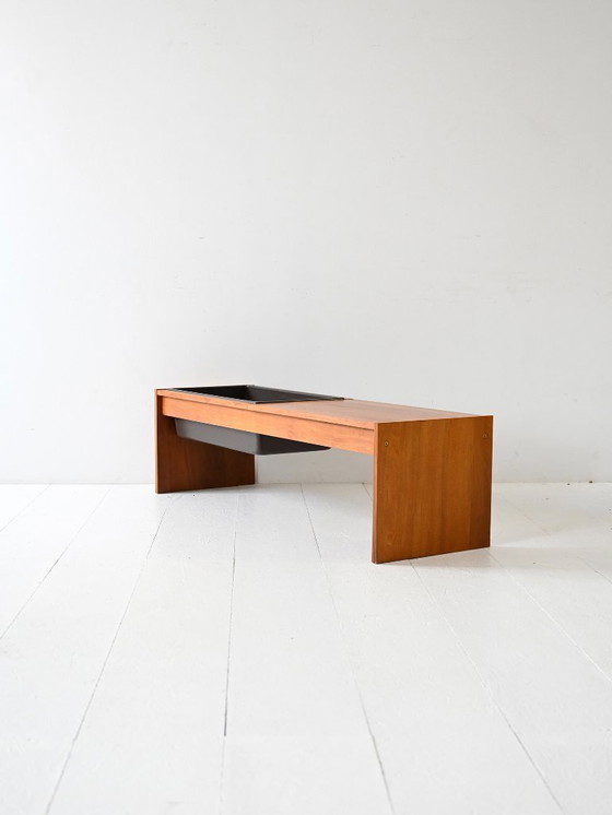 Image 1 of Tavolino da caffè vintage scandinavo in teak anni '60 con portafiori