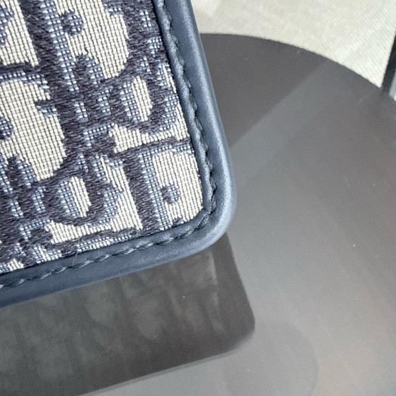 Image 1 of DIOR 30 MONTAIGNE - MONOGRAMMA CON FERRAMENTA DORATA E CINTURINO