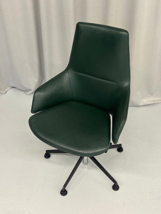 Image 1 of Sedia da ufficio in pelle verde di Arper, Italia anni 2000