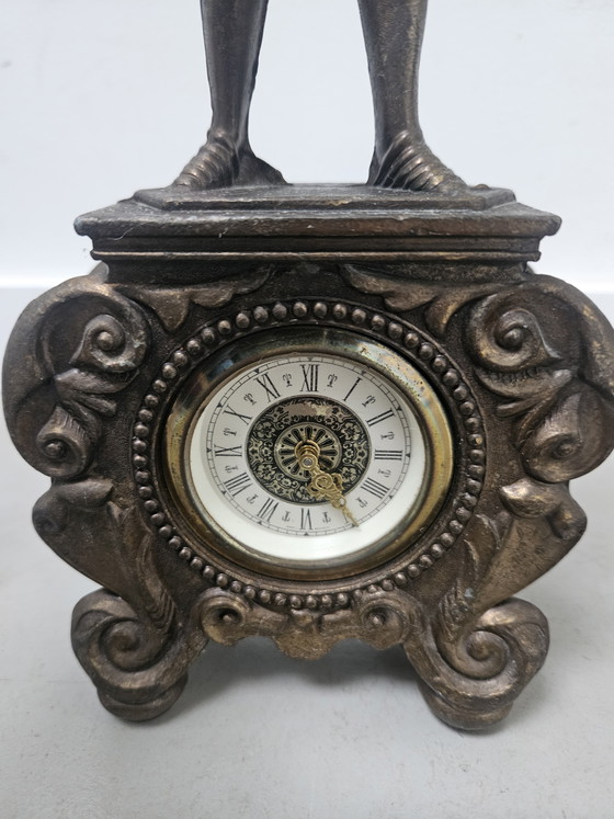 Image 1 of Horloge Chevalier avec statues de chevaliers assorties
