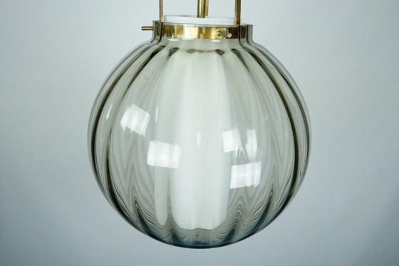 Image 1 of Mid-Century Murano gerookte glazen kroonluchter met opaline diffuser, Italië jaren 50