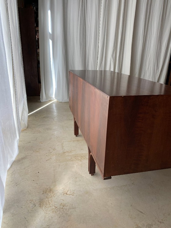 Credenza in palissandro di Gianfranco Frattini per Bernini, anni '60. – Credenze, Legno (photo 14 of 17)