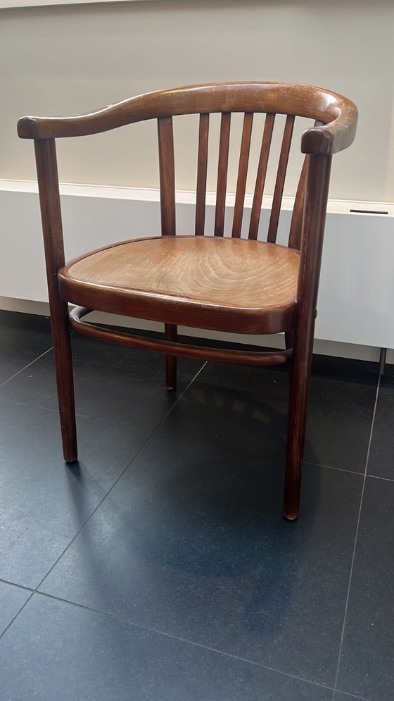 Image 1 of Windsor Captain's Chair - Set Van 2