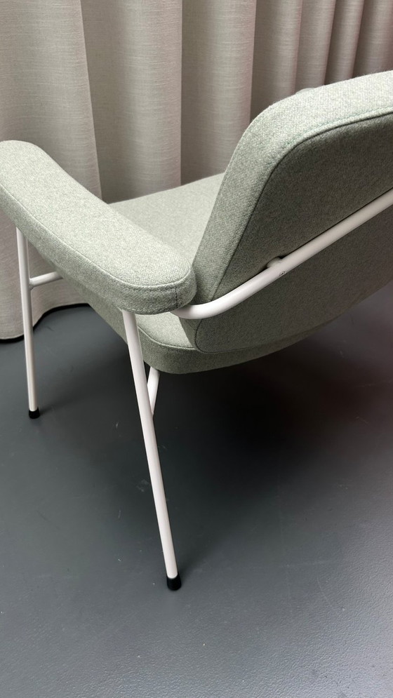 Image 1 of Artifort Moulin Lounge with arms