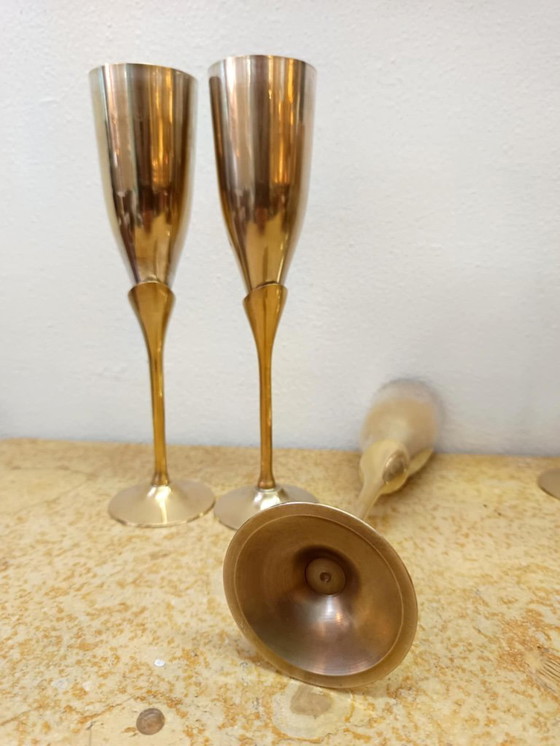 Image 1 of 8 champagneglazen van metaal en messing in Hollywood Regency-stijl uit 1970