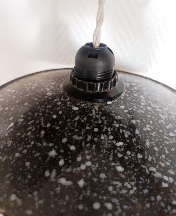 Image 1 of 2x Vintage geëmailleerd metalen industriële hangers