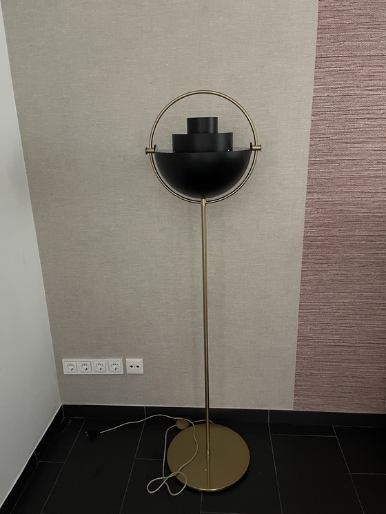 Image 1 of Gubi Lite vloerlamp messing/zwart - hoogte 148cm