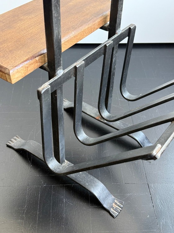 Brutalist wrought iron magazine rack with shelf, 1950s – Wood (photo 9 of 11)