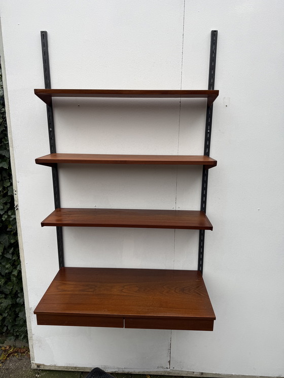 Image 1 of Kai Kristiansen Teakholz-Schreibtisch-Wandregal-Set aus den 1960er Jahren