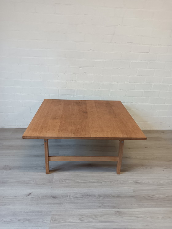 Image 1 of Hans Wegner voor Andreas Tuck, salontafel. Eikenhout
