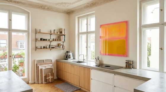 Tentoonstellingsstuk – Abstract kleurveldschilderij in neonroze en -gele tinten | 110 × 110 cm | 5 mm (photo 3 of 6)