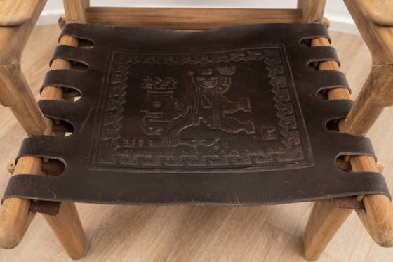 Image 1 of Fauteuil lounge par Angel Pazmino