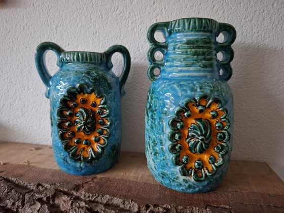 Image 1 of Special vase with striking colours