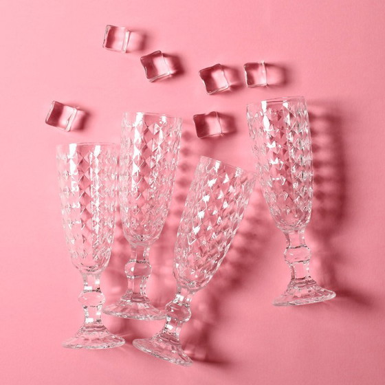 Set of 4 Vintage Pressed Glass Champagne Flutes, Clear Italian Stemware / 2000s – Glass & Decanter (photo 12 of 13)