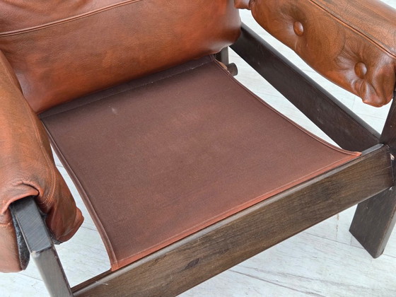 Image 1 of Sillón escandinavo años 70, mobiliario de piel, lona, ​​madera de roble.
