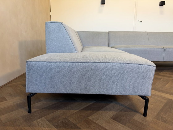 By SIDDE Ecksofa 296x235cm, Stoff, Metall, Grau, Modern (Foto 6 von 13)