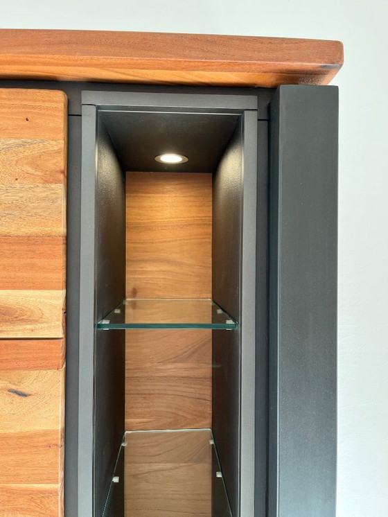 Image 1 of Armario alto - macizo - industrial