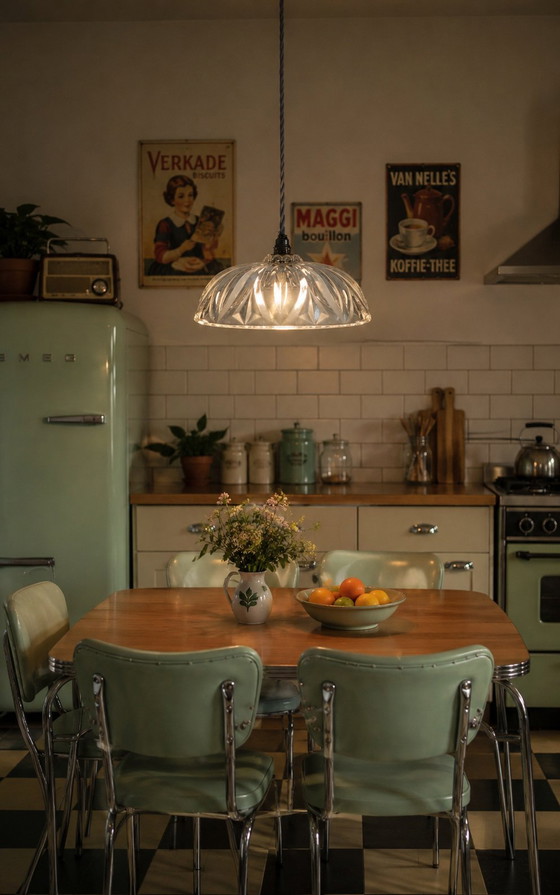 Image 1 of Sfeervolle grote glazen lamp met mooi patroon.
