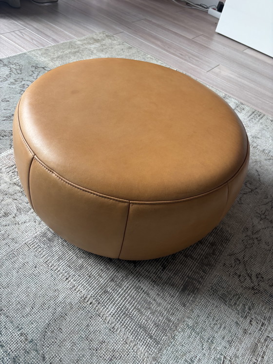 Design on Stock Barrell pouf – Footstools & poufs, Leather (photo 3 of 5)