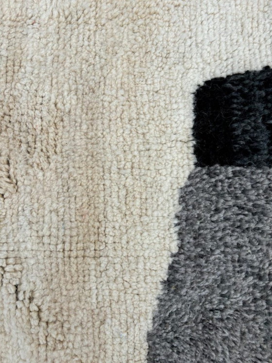 Image 1 of Marokkaans Berber Beni Ourain tapijt 200x310 cm, wit en zwart Marokkaans Mrirt wollen tapijt
