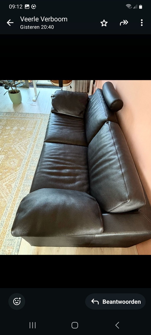 Brown leather Leolux. 2.5 seater sofa.