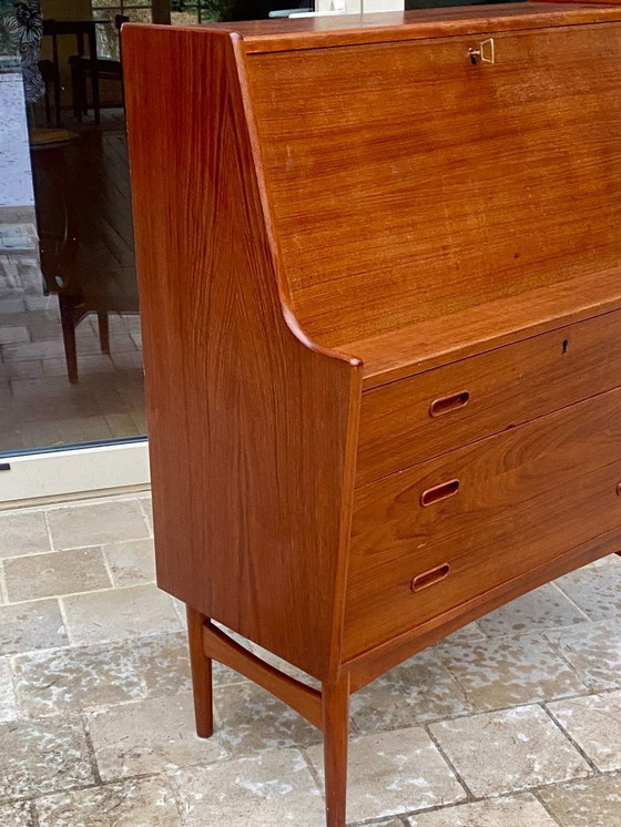 Image 1 of Secrétaire / bureau danois modèle 37 par Arne Wahl Iversen pour Vinde Møbelfabrik – Années 60.