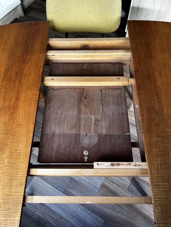 Image 1 of Vierkante uitschuifbare vintage eettafel met ronde vormen