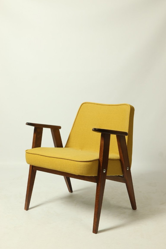 Image 1 of Fauteuil vintage en velours jaune doux, design Chierowsky