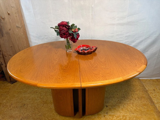 Vintage Skovby Extending Dining Table – Danish Teak – Scandinavian Design  A superb vintage Skovby – Wood (photo 13 of 13)