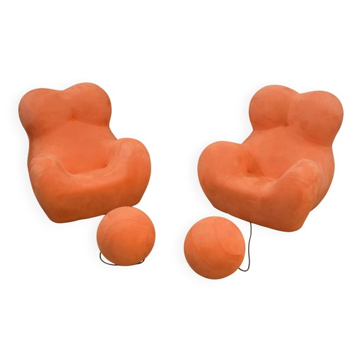 Paar "Mamma" fauteuils met voetenbank van Gaetano Pesce