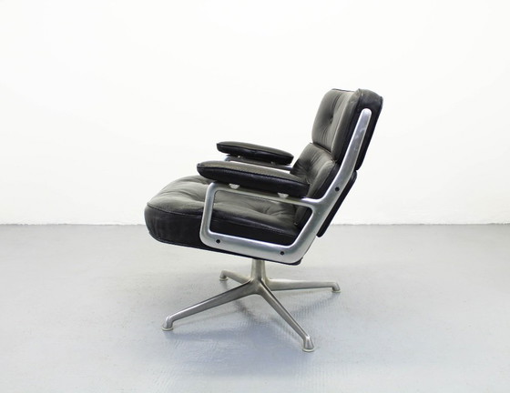 Image 1 of Herman Miller Lobby Chair Charles & Ray Eames Seats