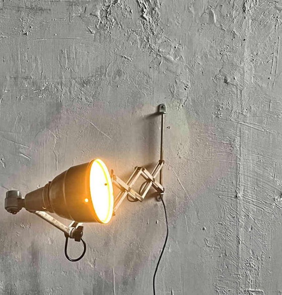 Elegante lampada a forbice vintage di Midgard – Applique, Metal (photo 5 of 9)