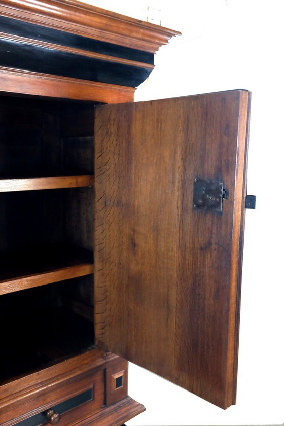 Image 1 of 18de eeuwse Hollandse Kussenkast / Dutch 18th century Kussenkast