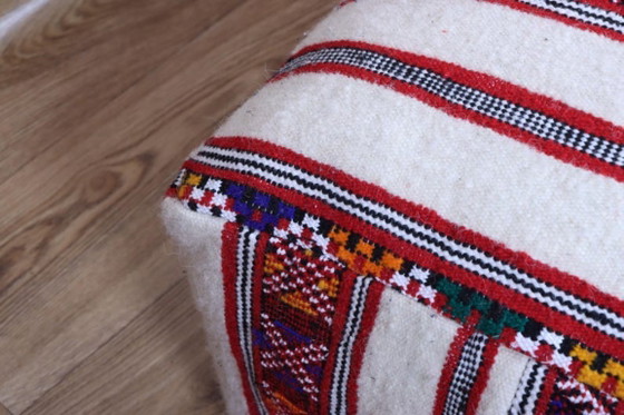 Image 1 of Funda de puf kilim marroquí hecha a mano