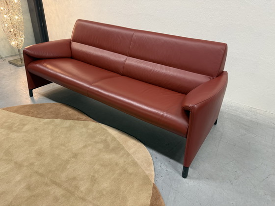Image 1 of Leolux Felizia 3-Sitzer-Sofa, niedrig, rotes Leder