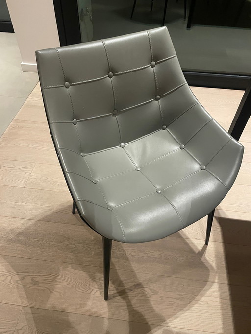 6 Stück Cassina 246 Passion Stühle